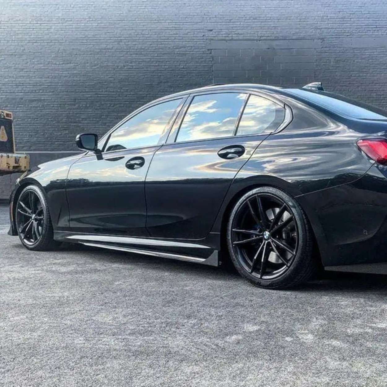 BMW 3 Series G20 / G21 Carbon Fibre Tk Style Side Skirts (2019+)